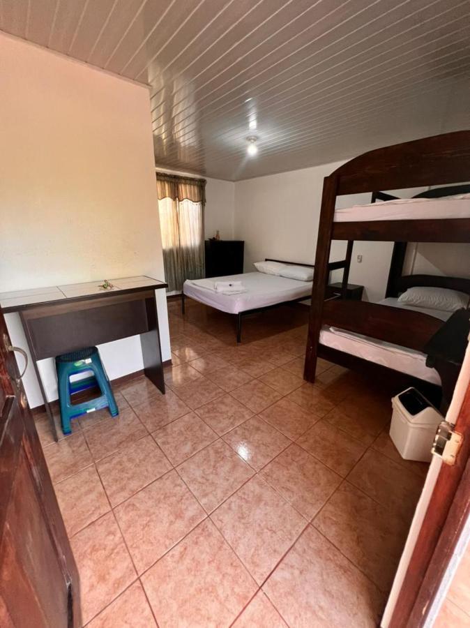 Cabinas Playa Bandera Bed & Breakfast Parrita Ngoại thất bức ảnh
