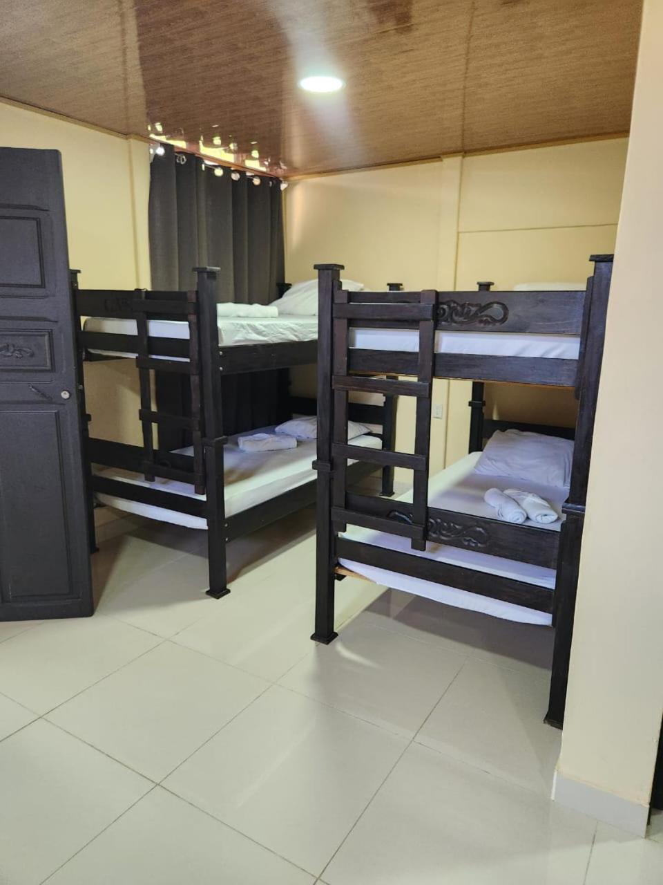 Cabinas Playa Bandera Bed & Breakfast Parrita Ngoại thất bức ảnh